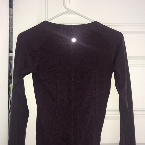 LuluLemon Maroon long sleeve top - Picture 4 of 4